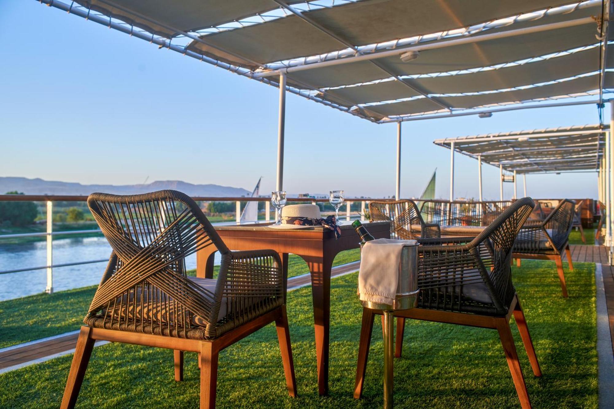 Moevenpick Royal Lily Nile Cruise, Every Monday Four Nights From Luxor, Every Friday Three Nights From Aswan - Including Excursions & Sightseeing Exterior foto